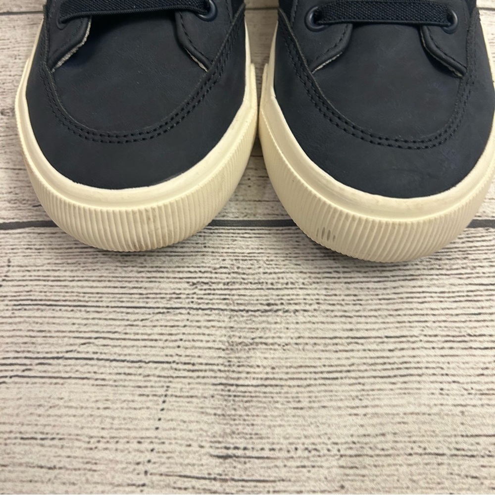 Cat & Jack sneakers size 2 boys - Picture 8 of 9